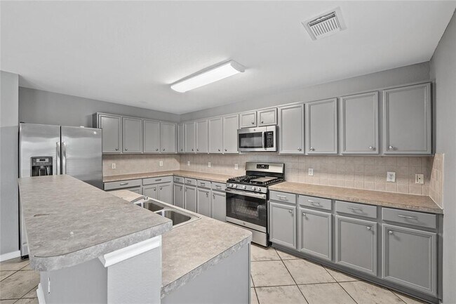 Building Photo - 2514 Gable Hollow Ln