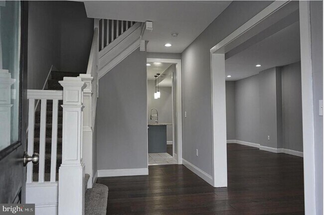 Foto del edificio - 3722 Woodhaven Ave