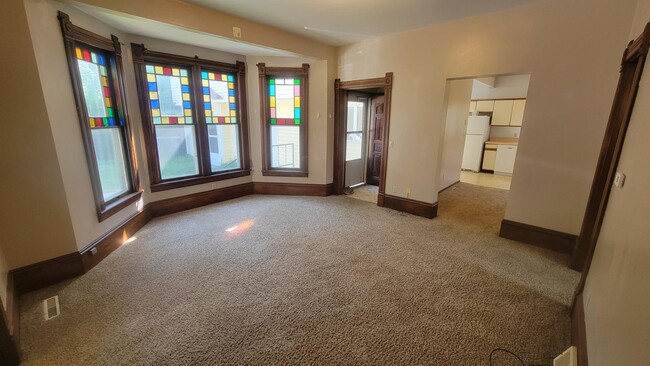 Building Photo - 410 Cottage Ave