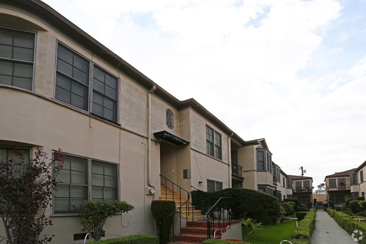 Building Photo - 3632 Adams Blvd