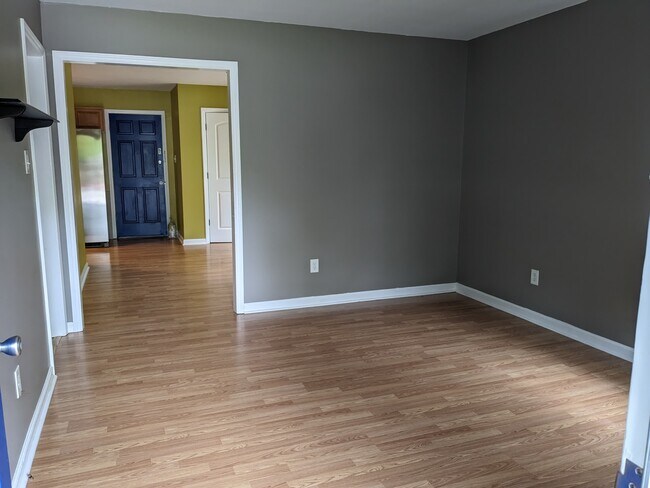 Foto del edificio - 1117 Suffolk Blvd