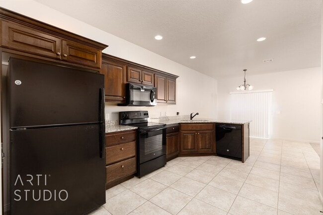 Building Photo - MOVE-IN SPECIAL $100 OFF FIRST MONTH'S REN...