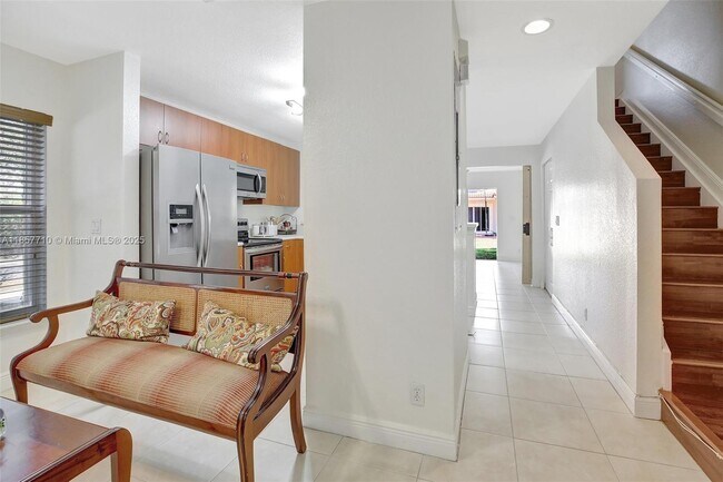 Foto del edificio - 10010 SW 21st St