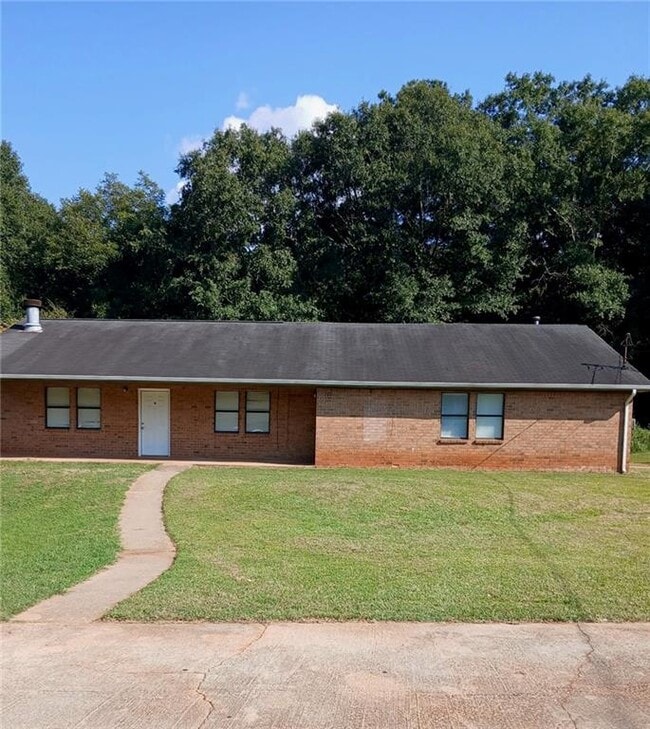 Building Photo - 200 Tanglewood Dr
