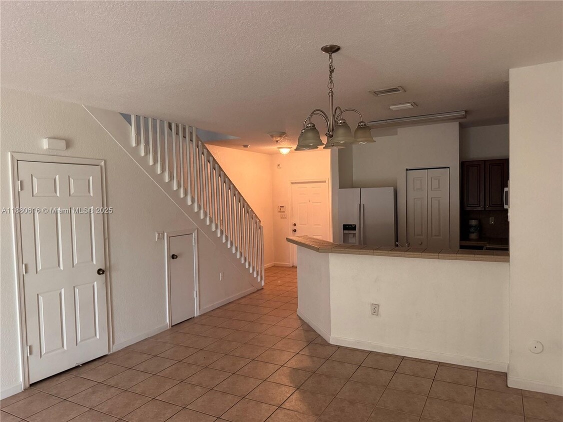 Building Photo - 6504 Catalina Ln