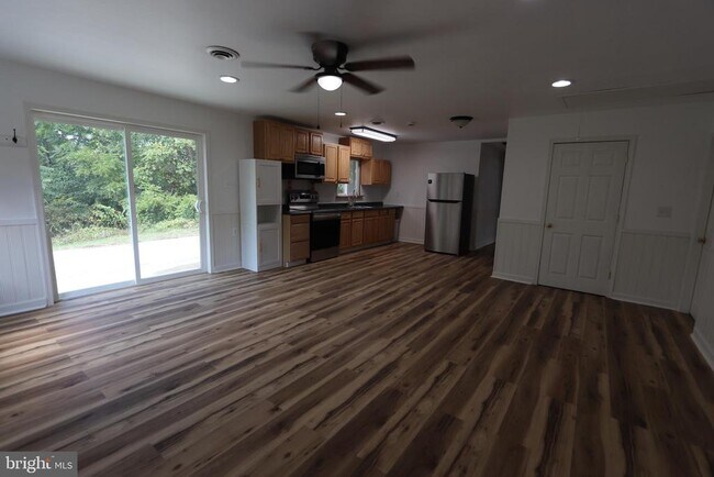 Foto del edificio - 9540 Greenfield Rd