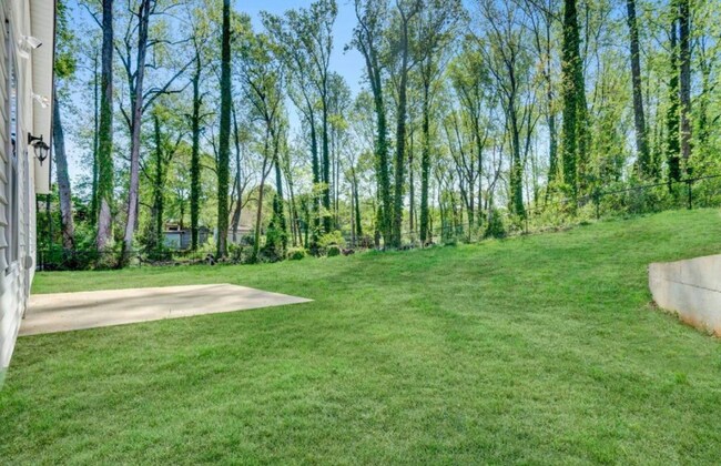Foto del edificio - 9 Willow Pines Ct