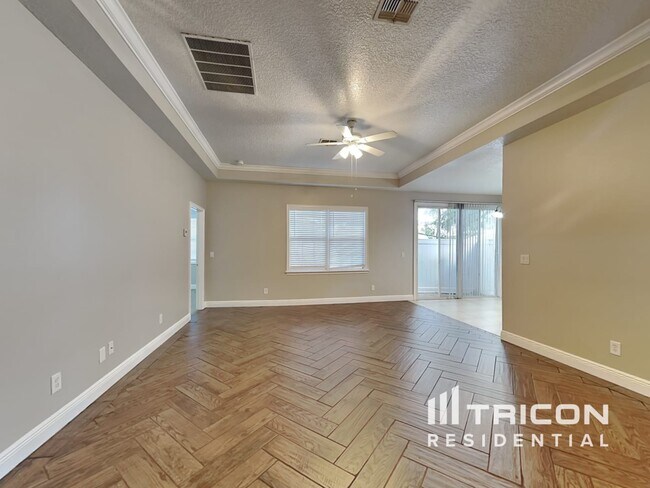 Foto del edificio - 605 Arlington Ct