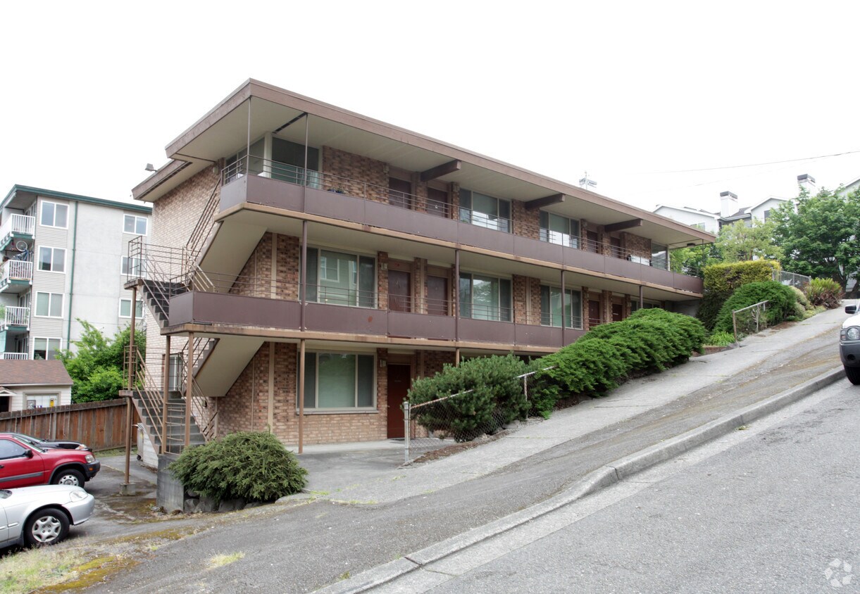 9201 Greenwood Ave, Seattle, WA 98103 Apartments in Seattle, WA