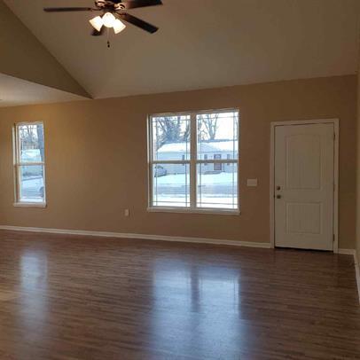 Building Photo - 809 Broad St