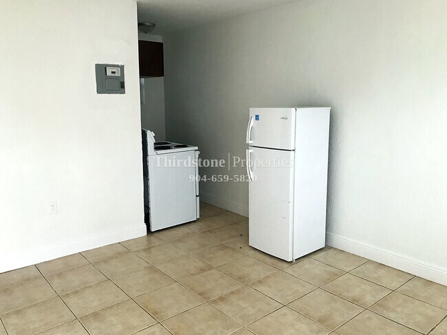 Foto del edificio - 1239 NE 110th St