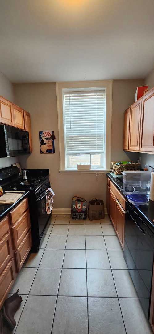 Foto del edificio - 3009 W Armitage Ave