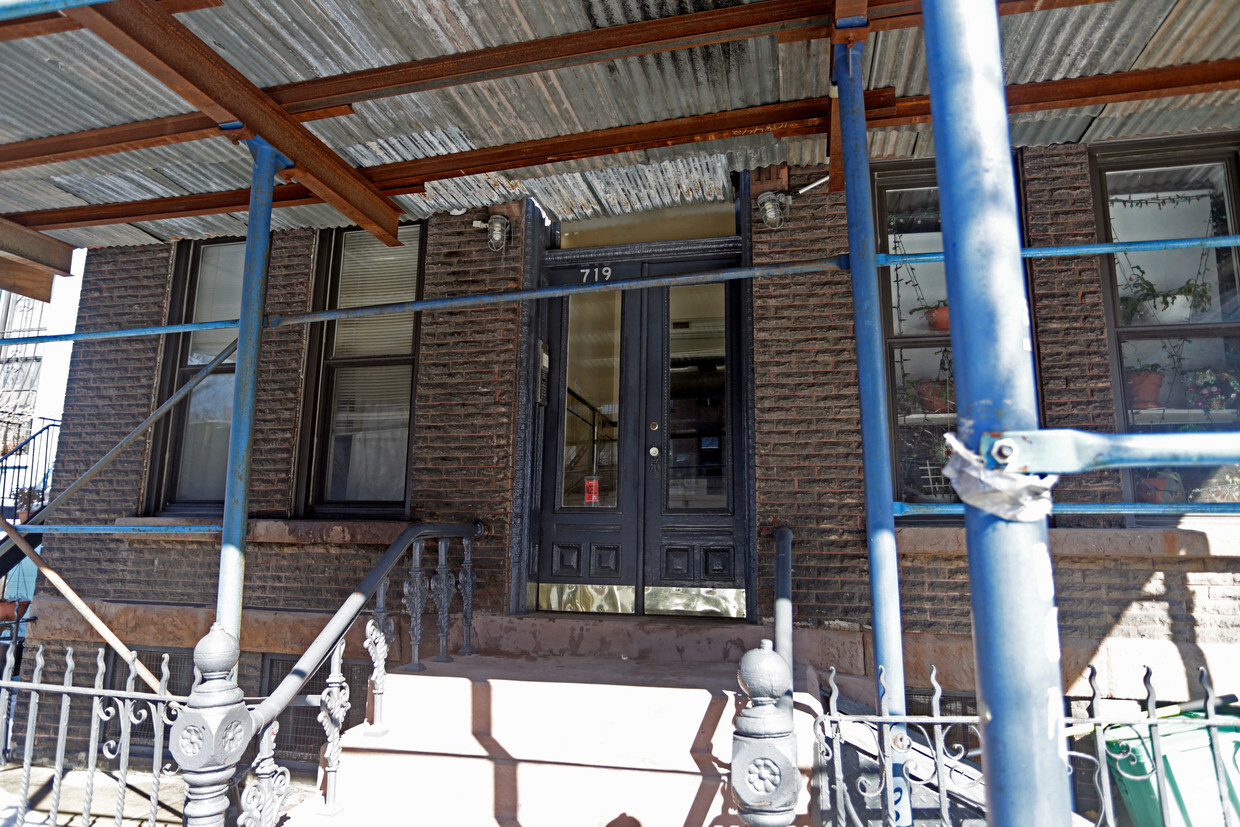 Foto del edificio - 719 Union St
