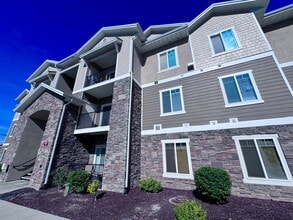 Building Photo - 63 S 300 W