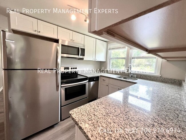 Building Photo - 1239 Log Cabin Rd