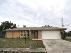 Building Photo - 2049 Ixora Dr W