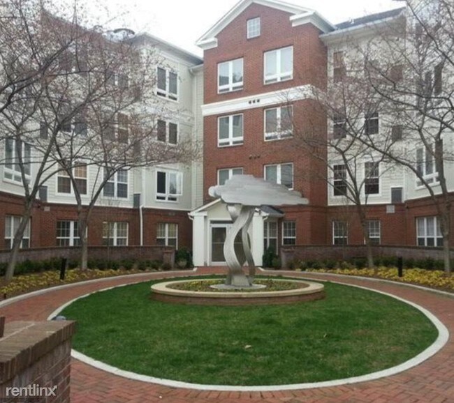 801 S Greenbrier St Unit Apt 405, Arlington, VA 22204 Condo for Rent