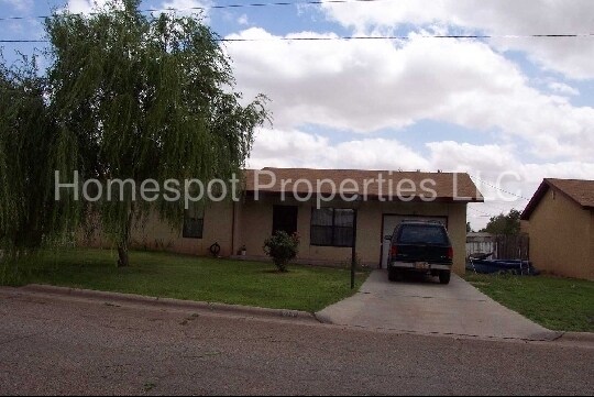 Primary Photo - 918 E 1st St
