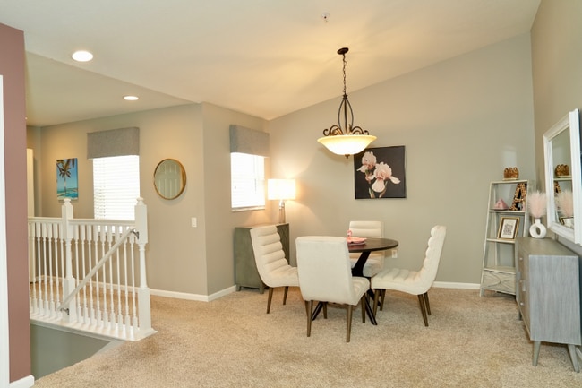 Building Photo - 2255 Kings Palace Dr
