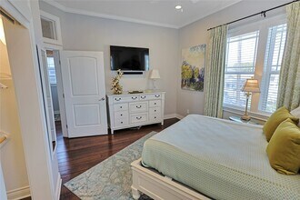 Building Photo - 2611 Avenue Q