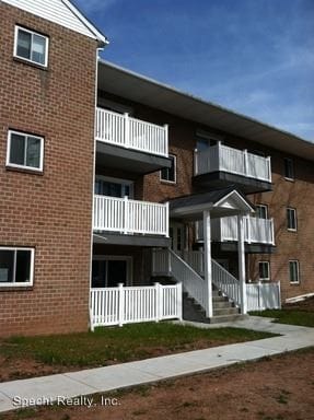 Primary Photo - 1431 Maple St