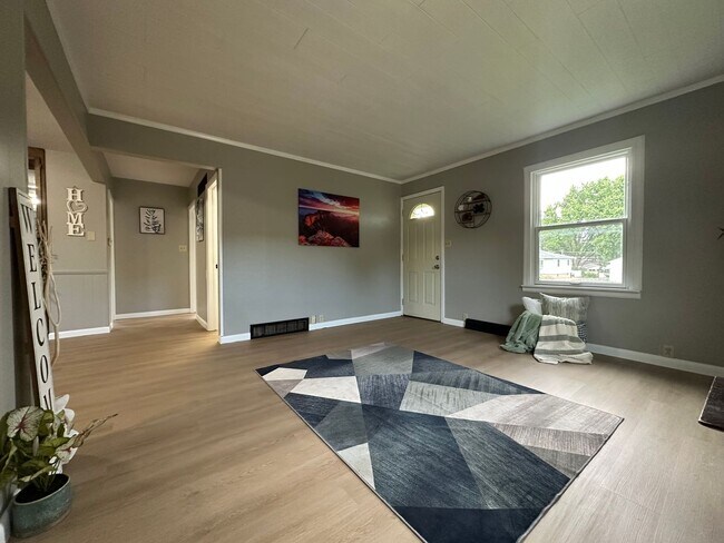 Foto del edificio - Renovated 2 bed, 1 bath home for rent in W...