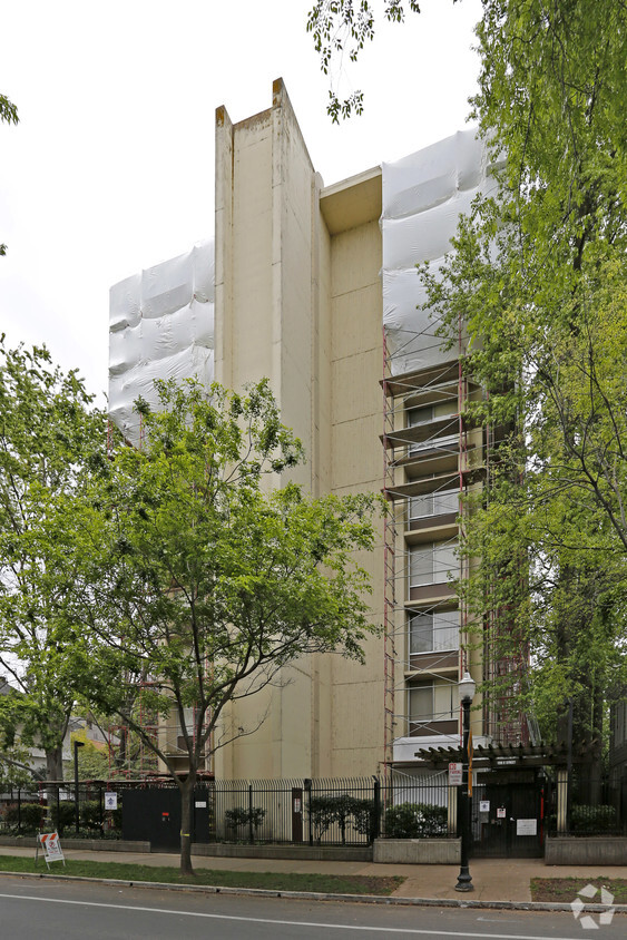 Building Photo - Washington Plaza