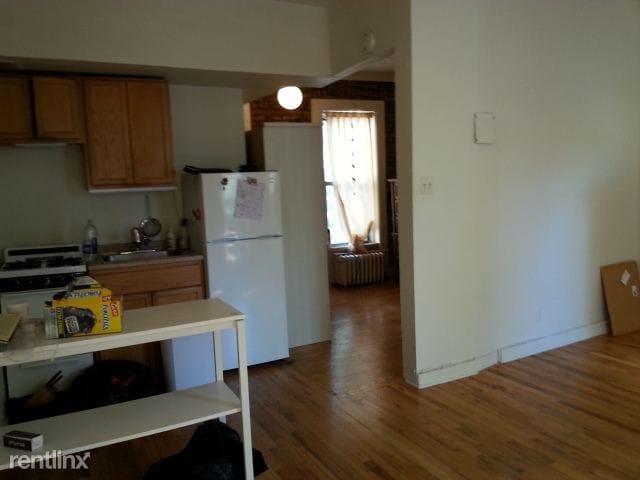 Building Photo - 77 Sterling Pl