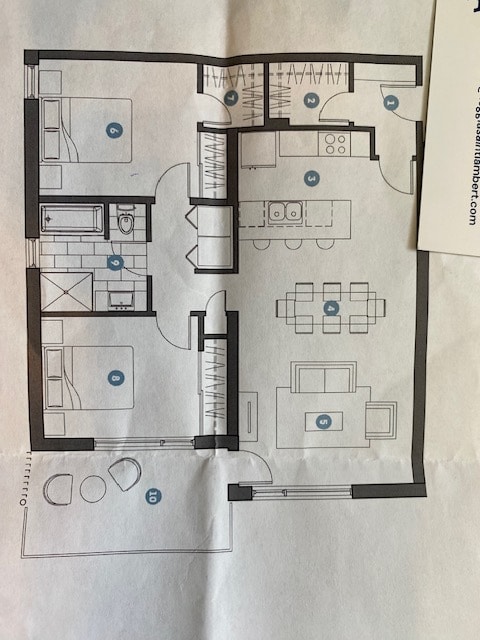 Building Photo - 975 Av Saint-Charles