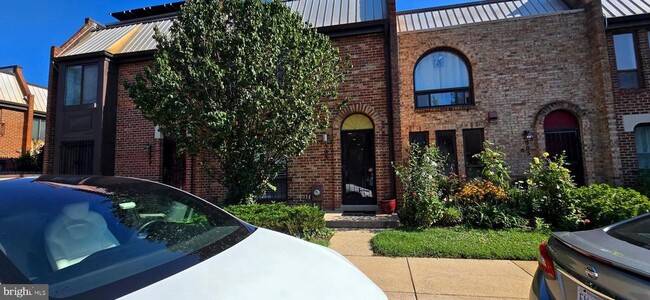 Building Photo - 503 Brummel Ct NW