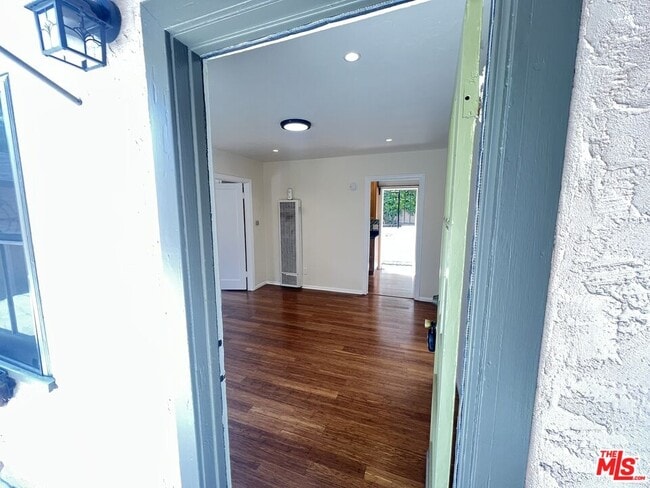 Building Photo - 2019 Cypress Ave.