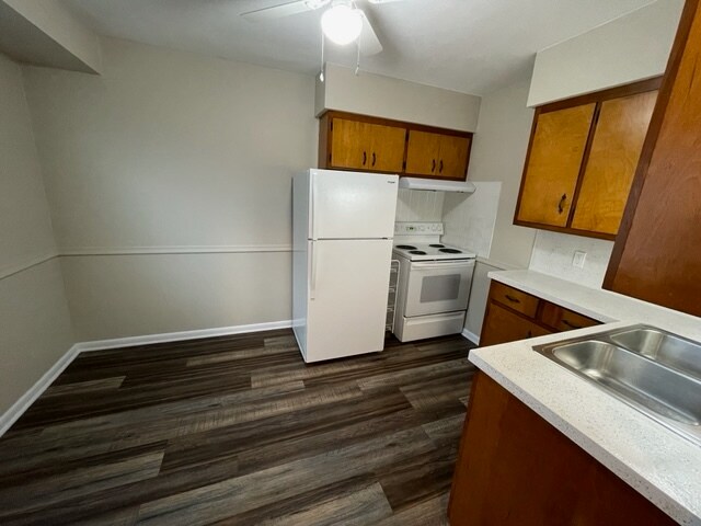 Kitchen - 717 Swing Ave