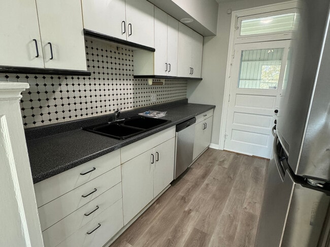 Foto del edificio - 4414 N Lavergne Ave