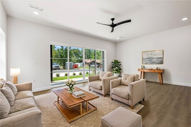 Foto del edificio - 949 SE 10th St