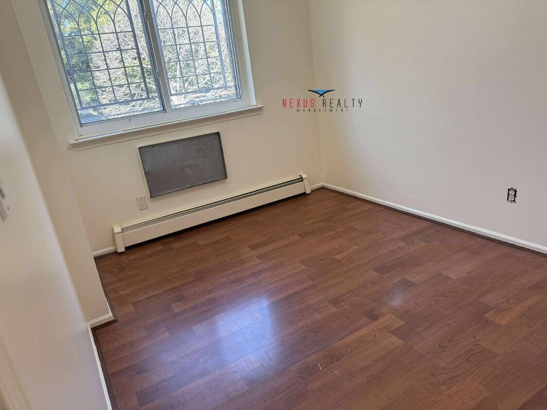 Foto principal - 34-39-39 69th St