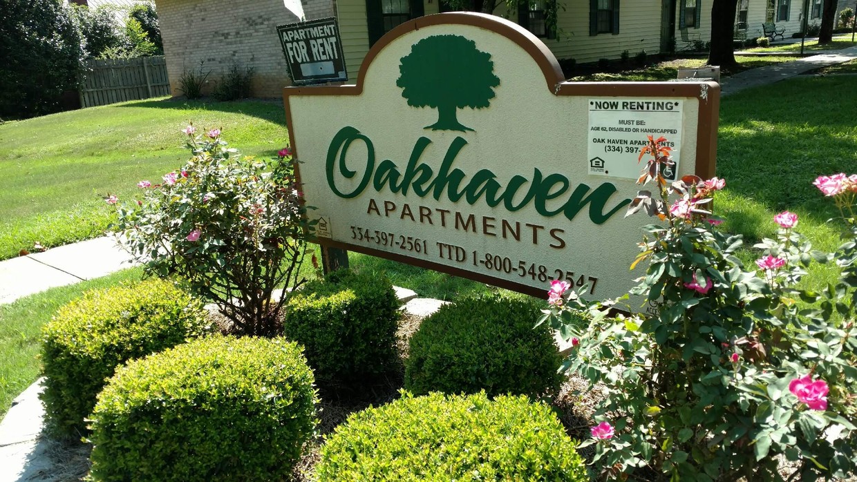 Primary Photo - Oakhaven Apartments