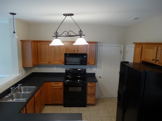 Foto del edificio - 8126 Rolling Meadows Lane