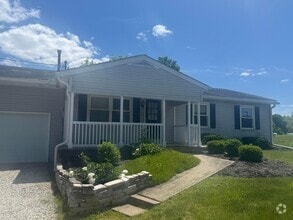 Building Photo - 25 E Cuyuga Dr