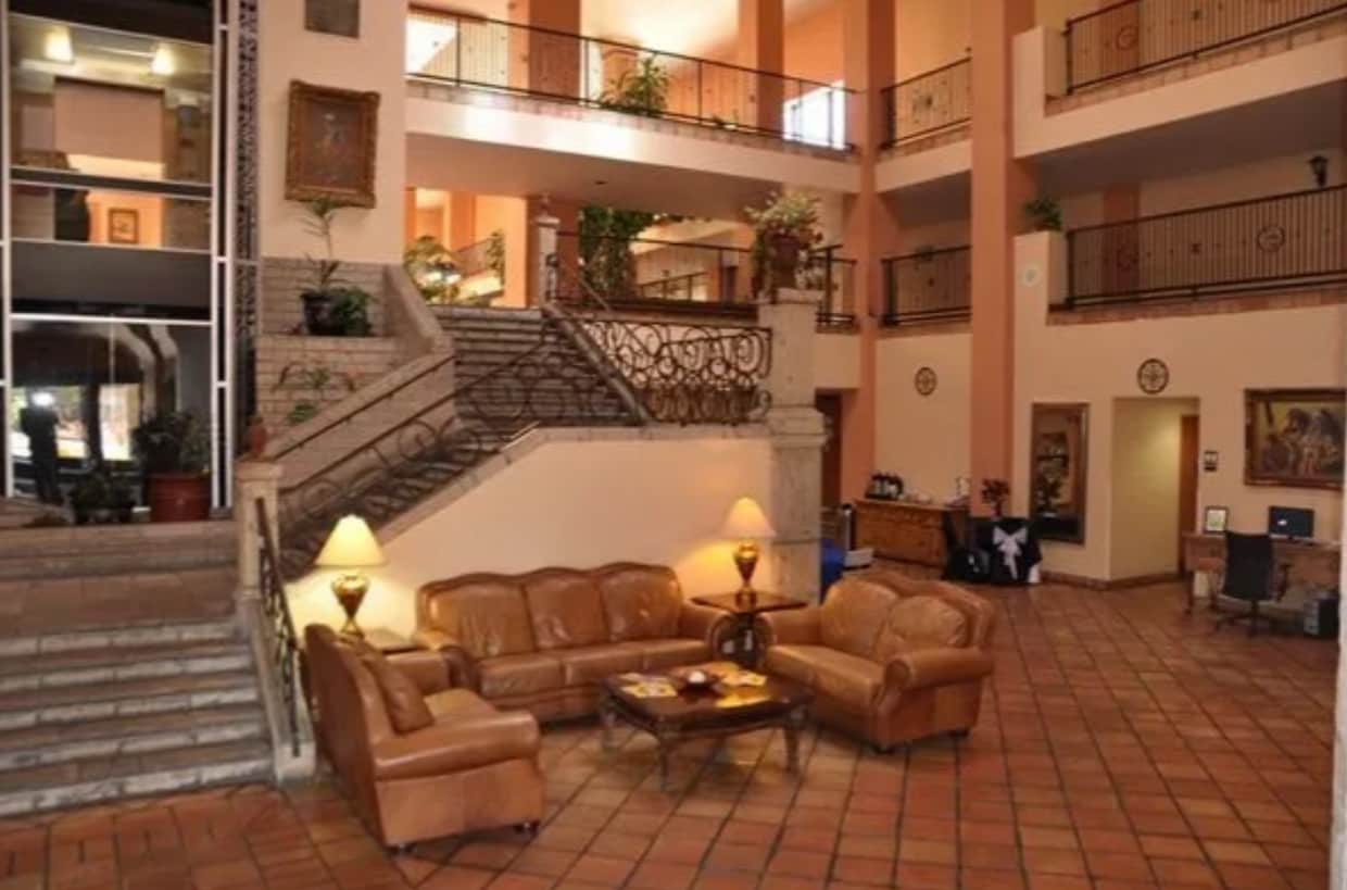 Primary Photo - Barcelona Suites