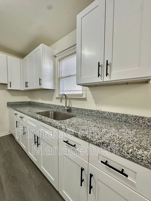 Foto del edificio - 2632 Raney St