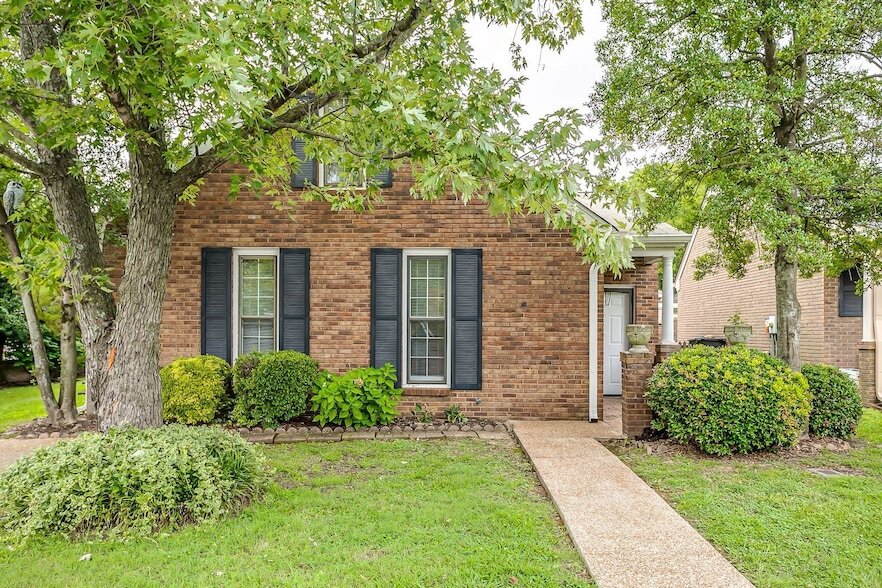 Foto principal - 1129 W Main St