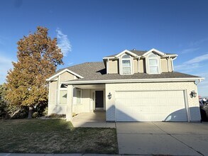 Building Photo - 3408 S Huntington Dr