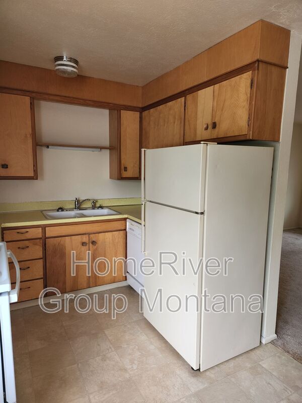 Foto del edificio - 2244 Hillside Dr