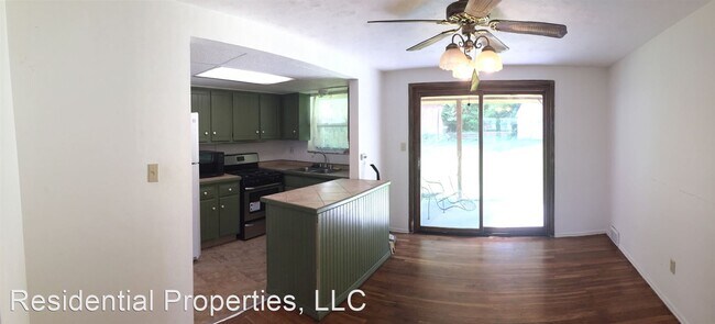 Foto del edificio - 3 br, 2 bath House - 133-B Connie Drive