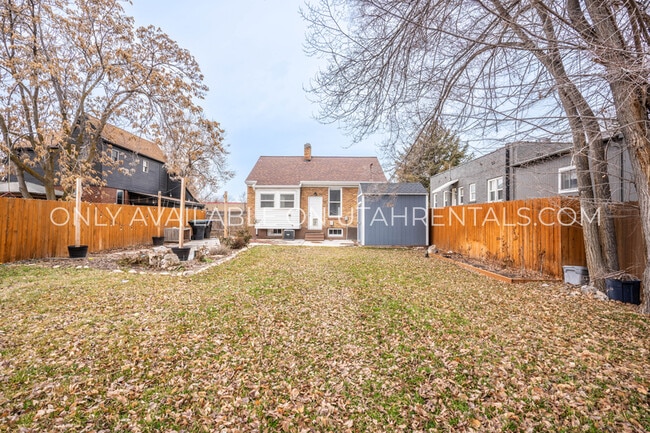 Building Photo - 355 S 600 W