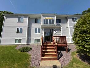 Building Photo - 330 Sunderland Rd
