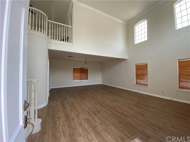 Building Photo - 305 N Chandler Ave