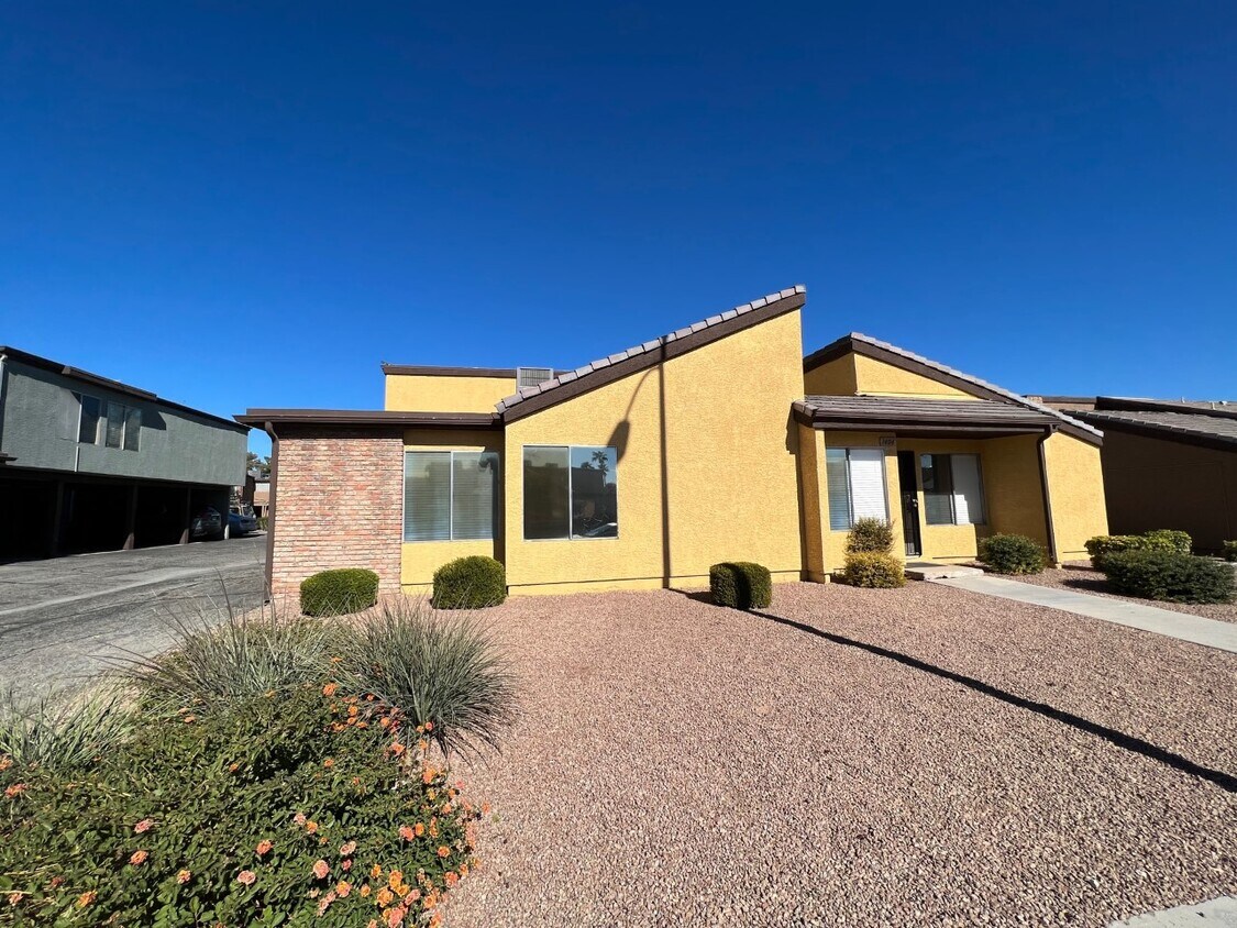1404 Santa Anita Dr, Las Vegas, NV 89119 Townhome Rentals in Las
