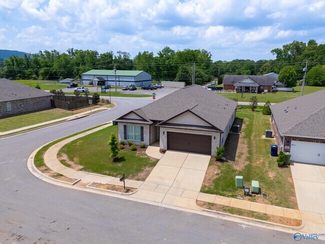 Foto del edificio - 3207 Jordan Farm Cir