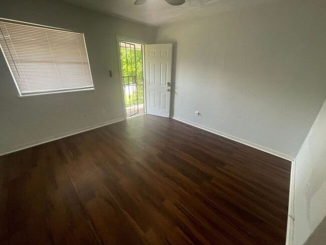 Building Photo - 3738 Bailey Ave